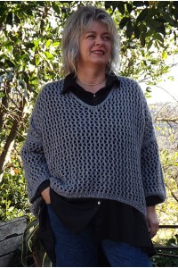 Pull ajouré Lucien oversize gris, chemise Camille et pantalon Roméo