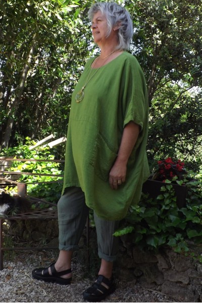 Tunique femme en lin grande taille couleur acacia.