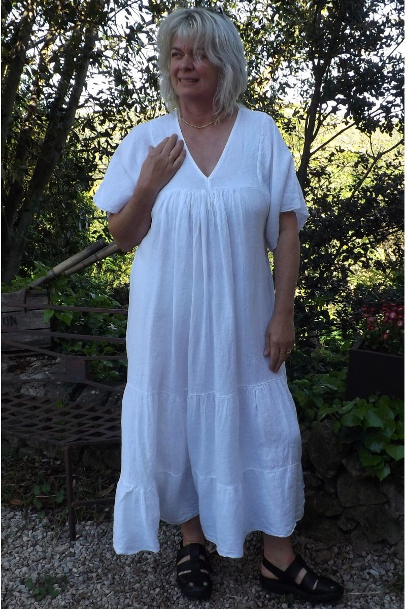 Robe longue en lin grande taille col V de couleur blanche